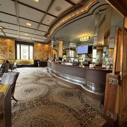 Cirque Bar