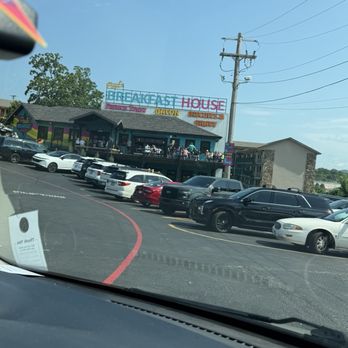 Paul's Breakfast House - Outside & packed - Breakfast & Brunch Near Me - Branson, Missouri Paul's Breakfast House - Outside & packed - Breakfast & Brunch Near Me - Branson, Missouri