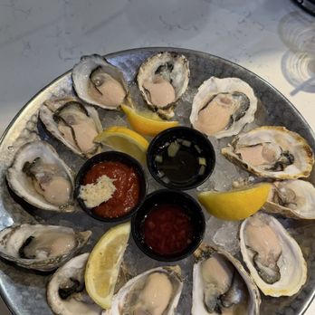 The Oyster Bar - Dzn oysters - Bars Near Me - Stateline, Nevada The Oyster Bar - Dzn oysters - Bars Near Me - Stateline, Nevada