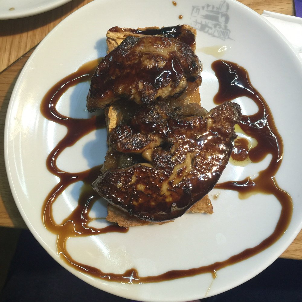 The Gourmet Experience - Seared and caramelized foie gras on a fried crisp - Delicatessen Near Me - Madrid, M