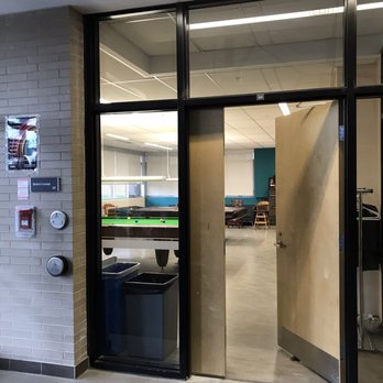 Edithvale Community Centre - Seniors Lounge - Community Centers Near Me - Toronto, Ontario