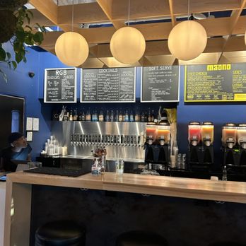 Ma'ono Fried Chicken - Chicken Shop Near Me - Seattle, Washington