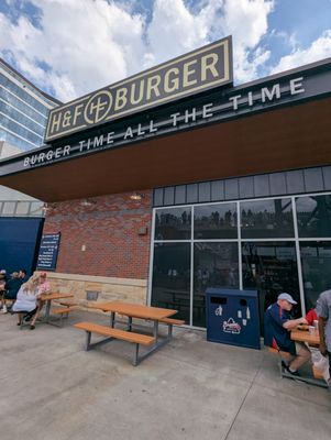 H&F Burger by null