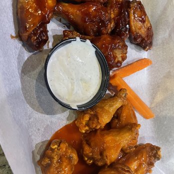 AWSOM Wings - Alhambra - 12 Wings - mild & bbq - Chicken Wings Near Me - Alhambra, California