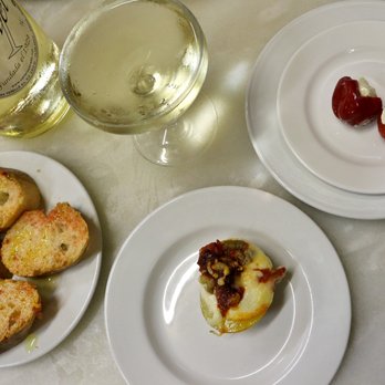 El Xampanyet - Tapas Bars Near Me - Barcelona, B El Xampanyet - Tapas Bars Near Me - Barcelona, B