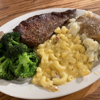 Cracker Barrel Old Country Store - Grilled Sirloin Steak with Mac and cheese, broccoli and mashed potatoes - Breakfast & Brunch Near Me - Binghamton, New York Cracker Barrel Old Country Store - Grilled Sirloin Steak with Mac and cheese, broccoli and mashed potatoes - Breakfast & Brunch Near Me - Binghamton, New York