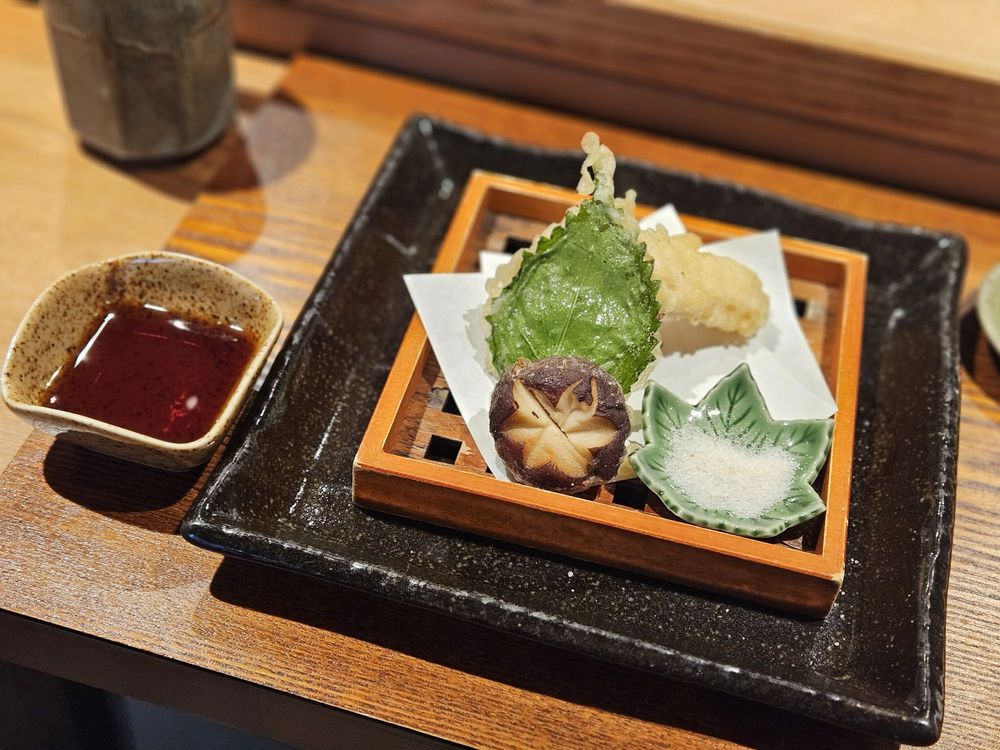 Yugafu Japanese Bistro Logo