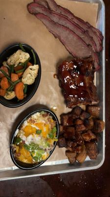Lucille's Smokehouse Bar-B-Que by null