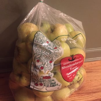 Meadowbrook Farm - Half a bushel of apples - Fruits & Veggies Near Me - Wappingers Falls, New York Meadowbrook Farm - Half a bushel of apples - Fruits & Veggies Near Me - Wappingers Falls, New York