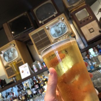 Tune-In Lounge - Ice cold beer on tap - Cocktail Bars Near Me - Lake Buena Vista, Florida Tune-In Lounge - Ice cold beer on tap - Cocktail Bars Near Me - Lake Buena Vista, Florida