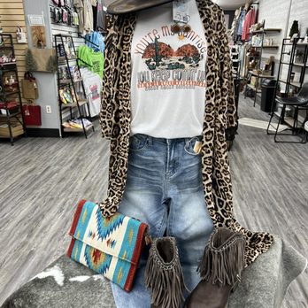 Guesthouse Boutique - Women's Clothing Near Me - Republic, Missouri