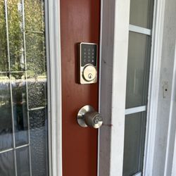 Q 24/7 Lock Service - Digital locks