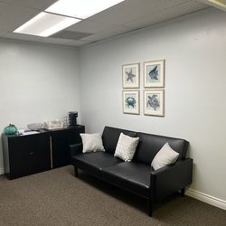 Surf Side Speech Therapy for Adults - Reception area