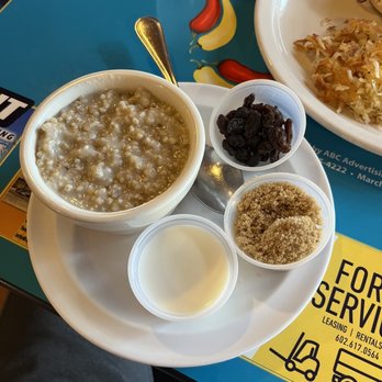 The Peppersauce Cafe - Steel cut oatmeal with all the fixings. This was delicious!! - American Near Me - Phoenix, Arizona The Peppersauce Cafe - Steel cut oatmeal with all the fixings. This was delicious!! - American Near Me - Phoenix, Arizona