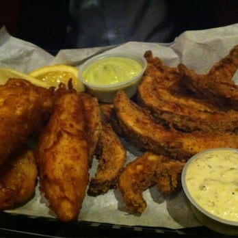 Kings Row Gastropub - Fish and chips w/ portobello fries - Gastropubs Near Me - Pasadena, California