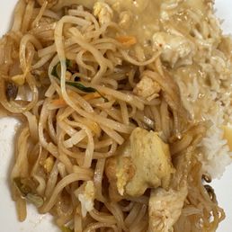 Pad Thai and panang curry Pad Thai and panang curry