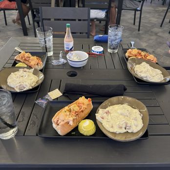 Zeke's Restaurant - Lobster Rolls, Red Mashed potato's - Salad Near Me - Orange Beach, Alabama Zeke's Restaurant - Lobster Rolls, Red Mashed potato's - Salad Near Me - Orange Beach, Alabama