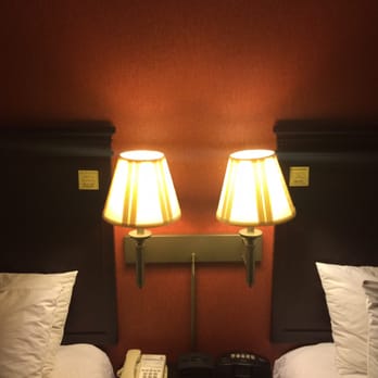 Hampton Inn Waterbury - Hello 90's! - Hotels Near Me - Waterbury, Connecticut Hampton Inn Waterbury - Hello 90's! - Hotels Near Me - Waterbury, Connecticut