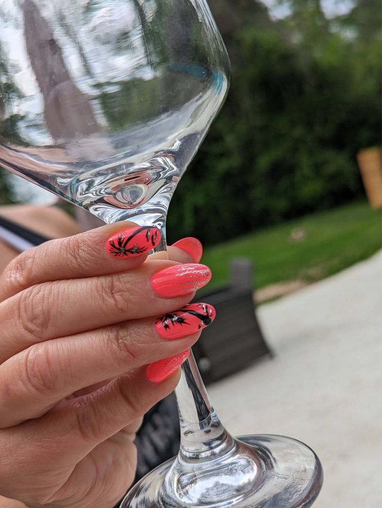 The Nails Boutique Logo
