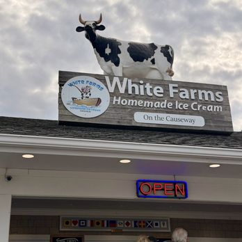 White Farms on the Causeway - Storefront - Ice Cream & Frozen Yogurt Near Me - Gloucester, Massachusetts White Farms on the Causeway - Storefront - Ice Cream & Frozen Yogurt Near Me - Gloucester, Massachusetts