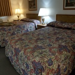 The 2 beds, with lights