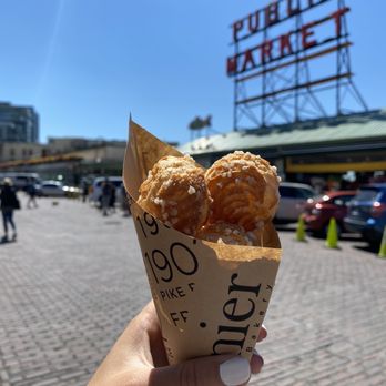 Le Panier - Chouquettes - Bakeries Near Me - Seattle, Washington
