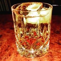 Frank Bar - Apotekose: cachaça, vermute seco, cynar e benedictine, by Thiago Ceccoti, bartender visitante hoje no Frank