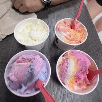 Baskin Robbins - Ice Cream & Frozen Yogurt Near Me - West Covina, California Baskin Robbins - Ice Cream & Frozen Yogurt Near Me - West Covina, California