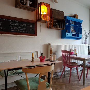 Gute Stube - Wanddeko - Cafes Near Me - Hamburg, HH