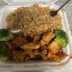 Hakka Wok - General Tso's. fried rice