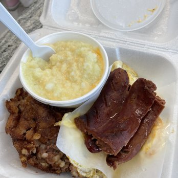 Chef Yank's - Some good Southern breakfast. Corned Beef Hash and Grits - Southern Near Me - Miami, Florida Chef Yank's - Some good Southern breakfast. Corned Beef Hash and Grits - Southern Near Me - Miami, Florida