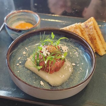 Wren - Wagyu tartare - Cocktail Bars Near Me - Tysons, Virginia