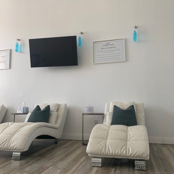 Hydration Room - Lounge area! - IV Hydration Near Me - Santa Monica, California Hydration Room - Lounge area! - IV Hydration Near Me - Santa Monica, California
