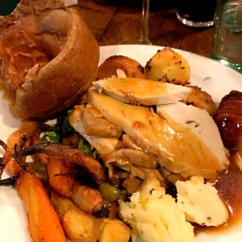 The Roebuck - Sunday roast - Pubs Near Me - London, XGL The Roebuck - Sunday roast - Pubs Near Me - London, XGL
