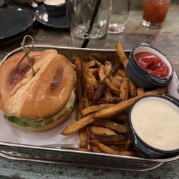 Crab Cake Sandwich Crab Cake Sandwich