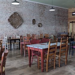 Ritchie's General Store & Eatery - The dining room at Ritchie's.