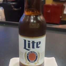 Bestbet Orange Park - Love the bartender here.