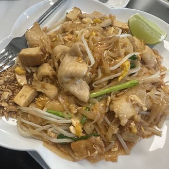 Million Thai Restaurant - Pad Thai - Thai Near Me - Fairfield, California Million Thai Restaurant - Pad Thai - Thai Near Me - Fairfield, California
