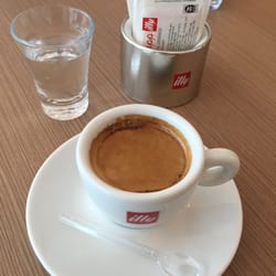 Doce Fado - Padaria - Espresso italiano Illy