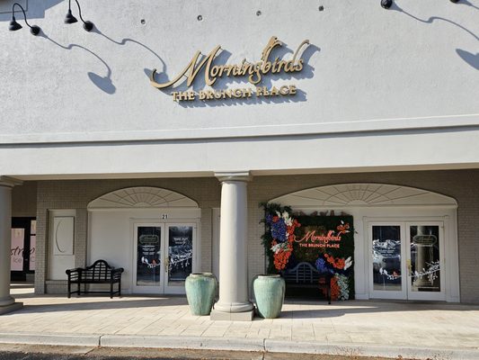 Morningbirds Restaurant by null