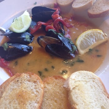 Reefpoint Brew House - Beer mussels - New American Near Me - Racine, Wisconsin