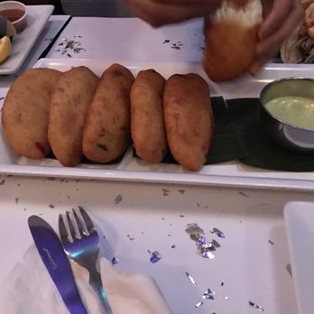 Café Citron - Empanadas ... that sauce was sooooo good! - Latin American Near Me - Washington, DC, District of Columbia