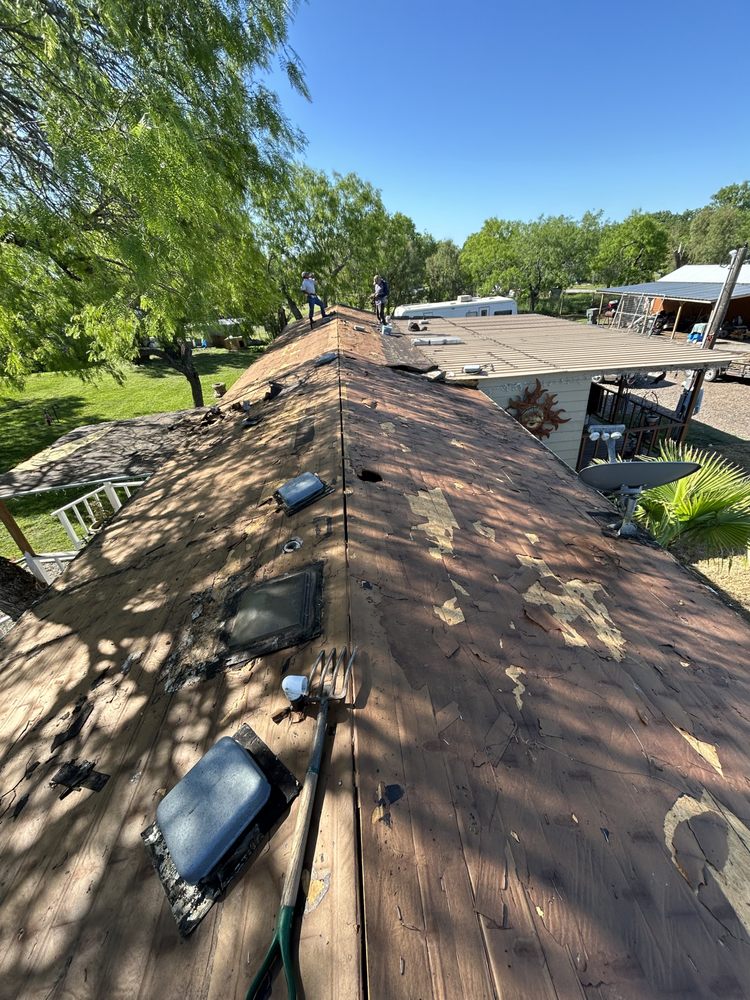 Slide of Hernandez roofing