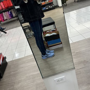 Dick's - Sports Wear Near Me - Paramus, New Jersey