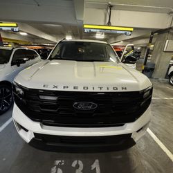 Hertz Rent A Car - Clean and ready at time of pick up.