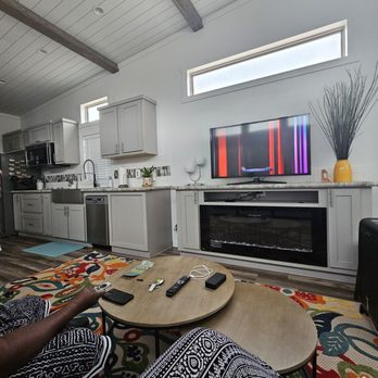 Village Farm Tiny Home Community - Getting settled into our tiny home rental hosted by Evolve. - Condominiums Near Me - Austin, Texas Village Farm Tiny Home Community - Getting settled into our tiny home rental hosted by Evolve. - Condominiums Near Me - Austin, Texas