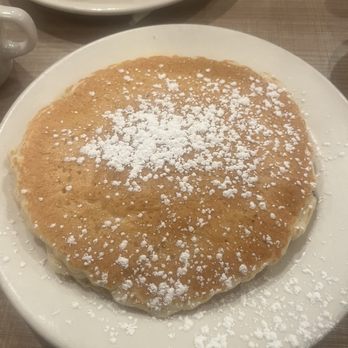 Lou Mitchell's - Breakfast & Brunch Near Me - Chicago, Illinois