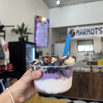 Marmots Acai - Size Medium - Half Ube , Half Coconut - Acai Bowls Near Me - Ouray, Colorado