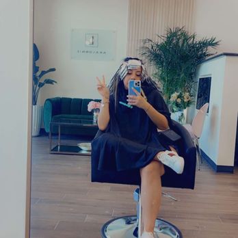 Akalonnie Salon - Me in the chair hanging out lol - Hair Stylists Near Me - Katy, Texas Akalonnie Salon - Me in the chair hanging out lol - Hair Stylists Near Me - Katy, Texas