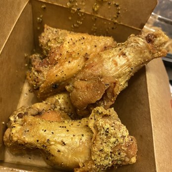 194 Eatery - Lemon Pepper Chicken Wings - Asian Fusion Near Me - La Mirada, California 194 Eatery - Lemon Pepper Chicken Wings - Asian Fusion Near Me - La Mirada, California